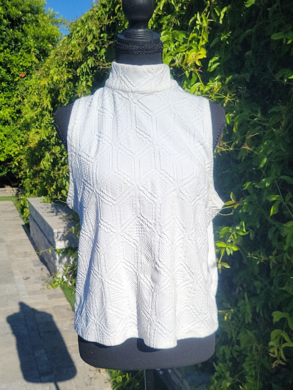 Anthropologie Postage Stamp Sleeveless Textured White Mock Neck Top L